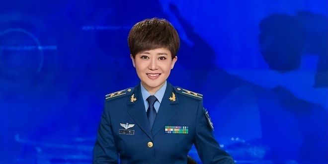 軍事節(jié)目女主持人，閃耀熒屏的星光，軍事節(jié)目女主持人，熒屏上的璀璨星光
