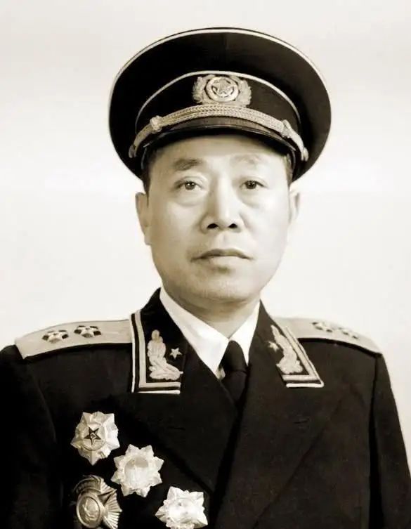 上將上面還有等級嗎，探究軍銜體系中的高級職位與等級劃分，軍銜體系揭秘，上將之上是否還有更高級別？高級職位與等級劃分全解析
