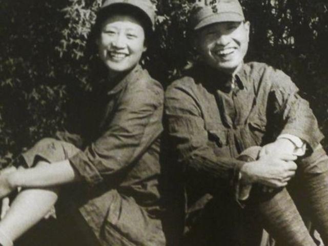 國(guó)防部長(zhǎng)是干什么的，職責(zé)與重要性解析，國(guó)防部長(zhǎng)職責(zé)與重要性解析，守護(hù)國(guó)家安全的重要角色