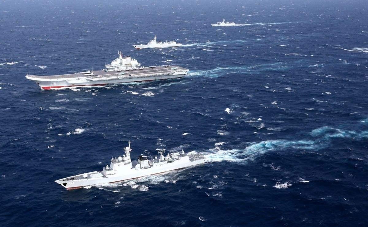 聚焦國際海域，中國戰(zhàn)艦圍觀英艦背后的故事，聚焦國際海域，中國戰(zhàn)艦視角下的英艦背后故事