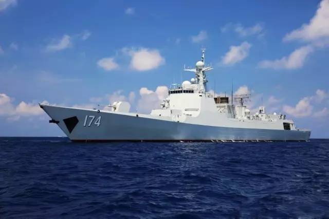 鄭州艦的服役地點(diǎn)，榮耀與擔(dān)當(dāng)?shù)囊娮C，鄭州艦榮耀見證，服役地點(diǎn)與擔(dān)當(dāng)?shù)臉s耀