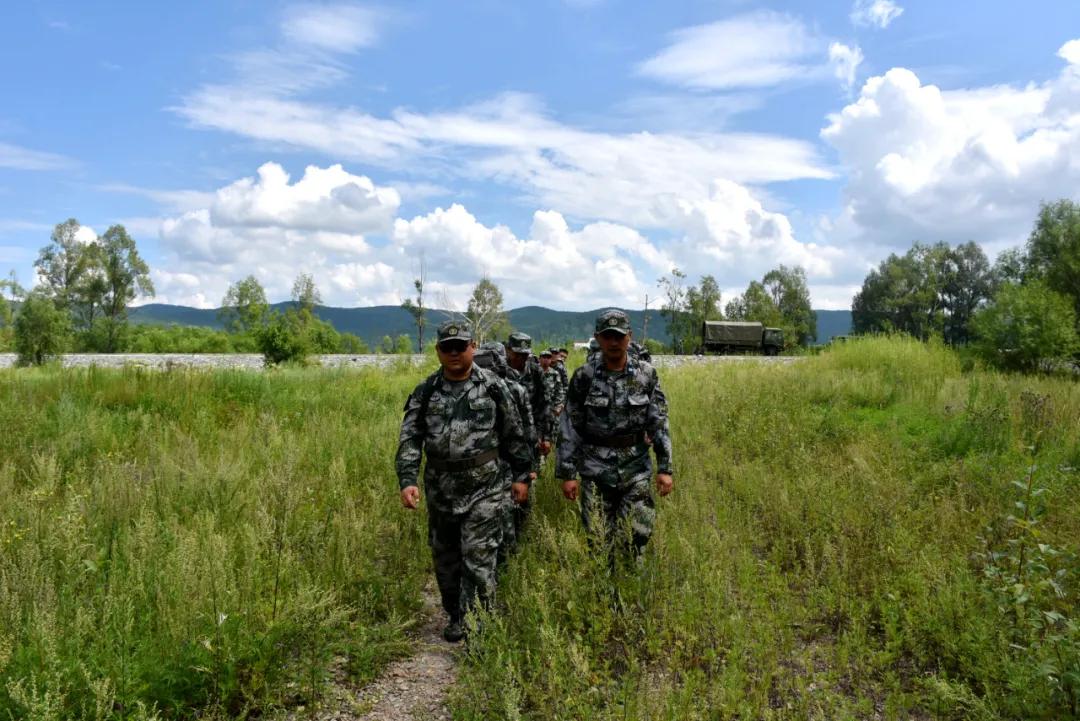 國際軍事形勢最新消息2020深度解析，全球軍事動(dòng)態(tài)深度解析，國際軍事形勢最新消息2020回顧與前瞻