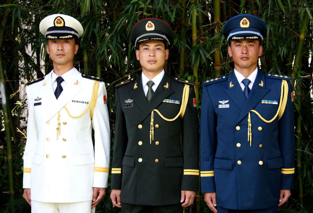 中國人民解放軍軍裝的演變與意義，中國人民解放軍軍裝演變及其意義探究