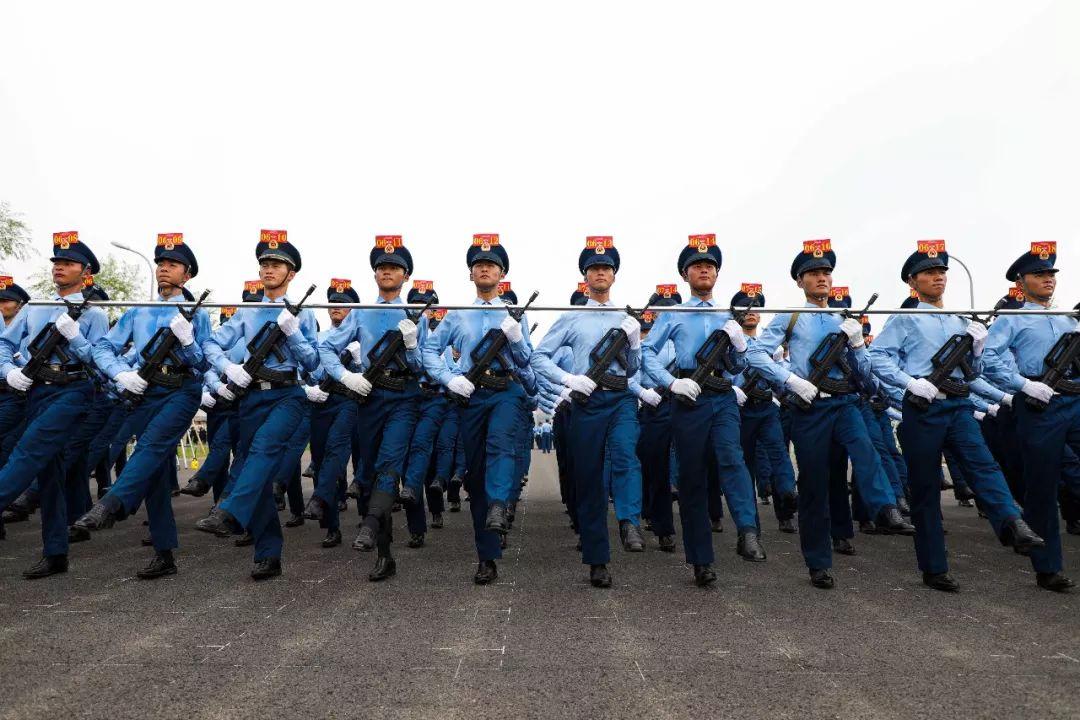 閱兵盛典，2019年的震撼與感動(dòng)——我的觀后感，閱兵盛典的震撼與感動(dòng)，我的觀后感回顧與展望（2019年）