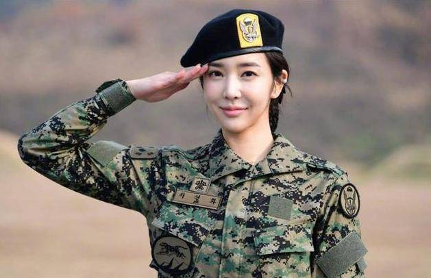 關(guān)于女兵征兵條件，探索未來的挑戰(zhàn)與機(jī)遇——以2024年為例，女兵征兵條件，探索未來挑戰(zhàn)與機(jī)遇——聚焦2024年展望