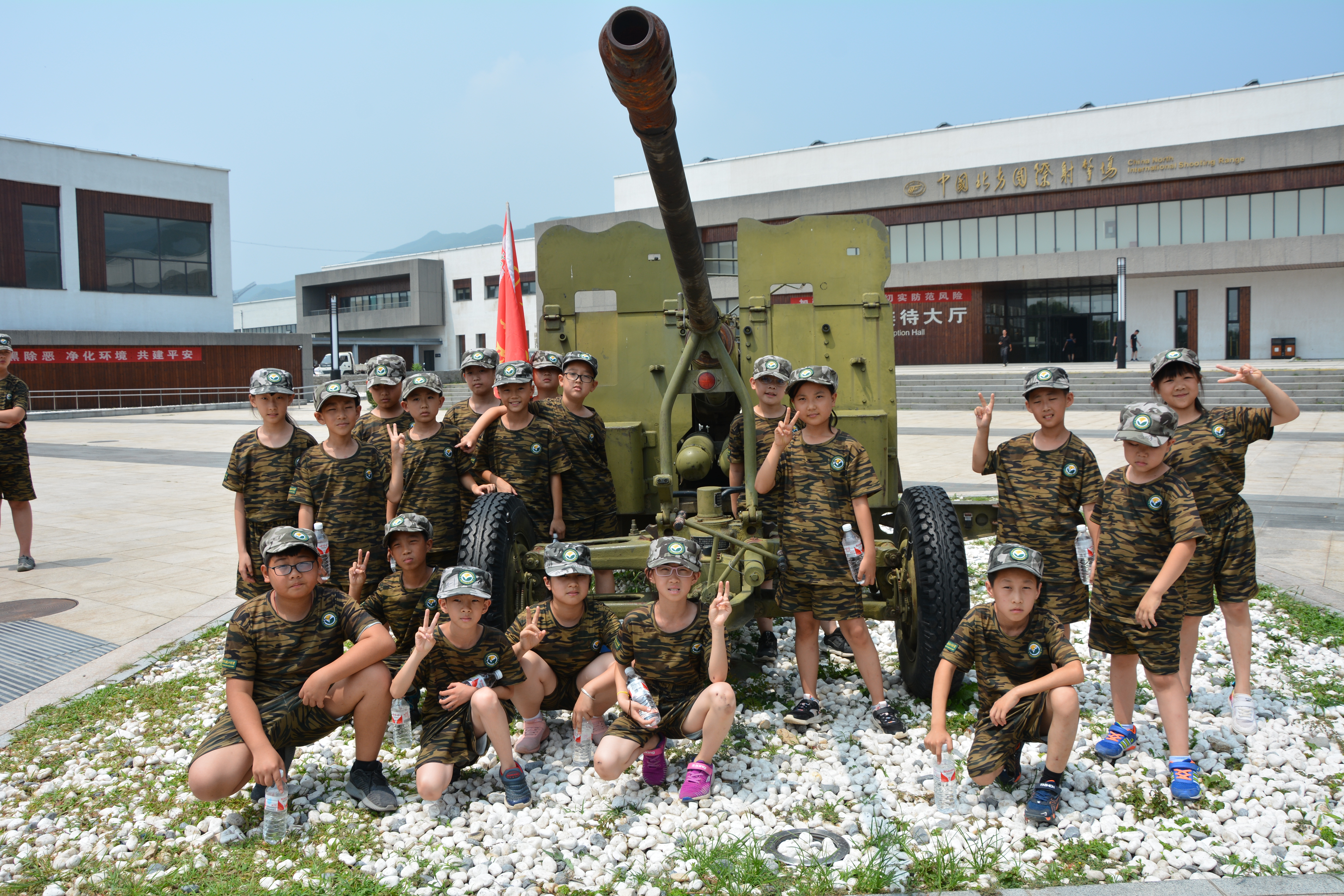 軍事夏令營(yíng)照片，展現(xiàn)熱血青春的力量與榮耀，軍事夏令營(yíng)照片，熱血青春的力量與榮耀展現(xiàn)