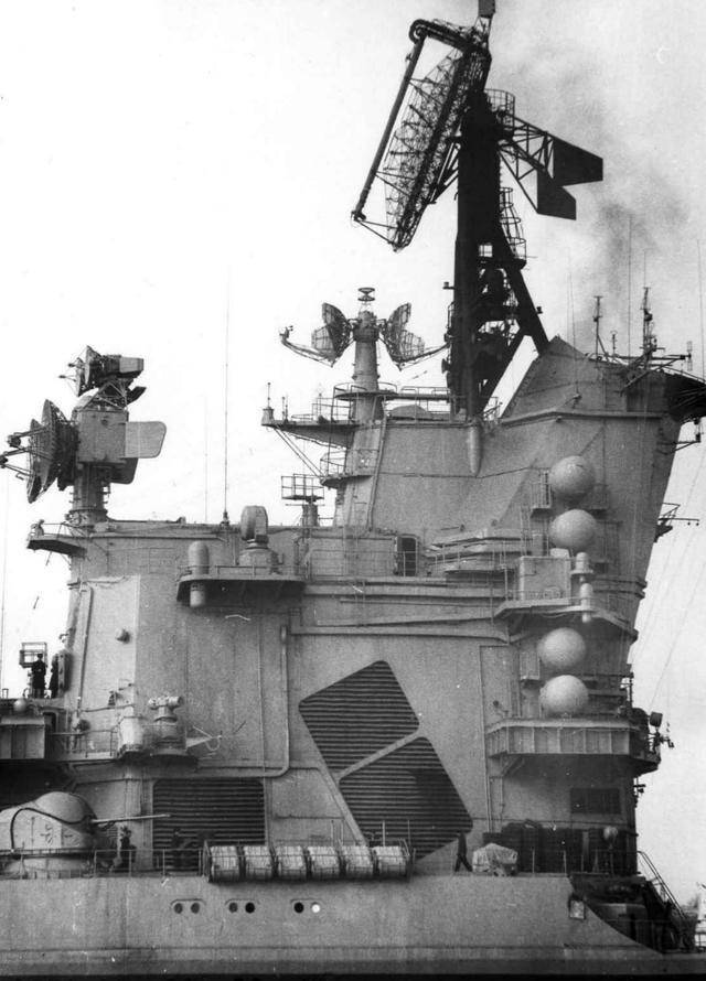蘇聯(lián)65型巡洋艦，歷史與特點解析，蘇聯(lián)65型巡洋艦，歷史背景與特點深度解析