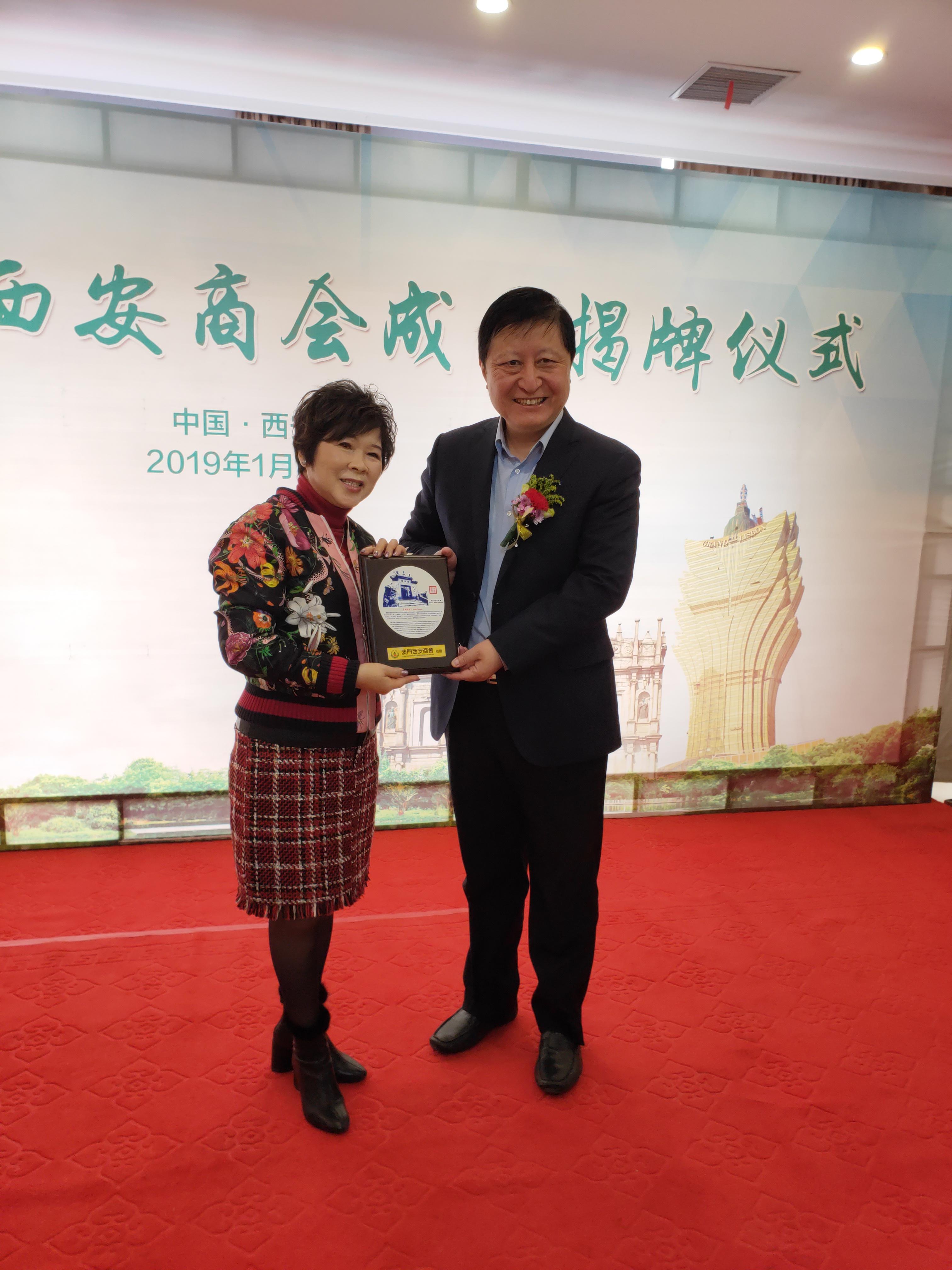 澳門一肖100準(zhǔn)免費(fèi)——揭秘彩票背后的秘密，澳門彩票揭秘，一肖預(yù)測(cè)背后的真相